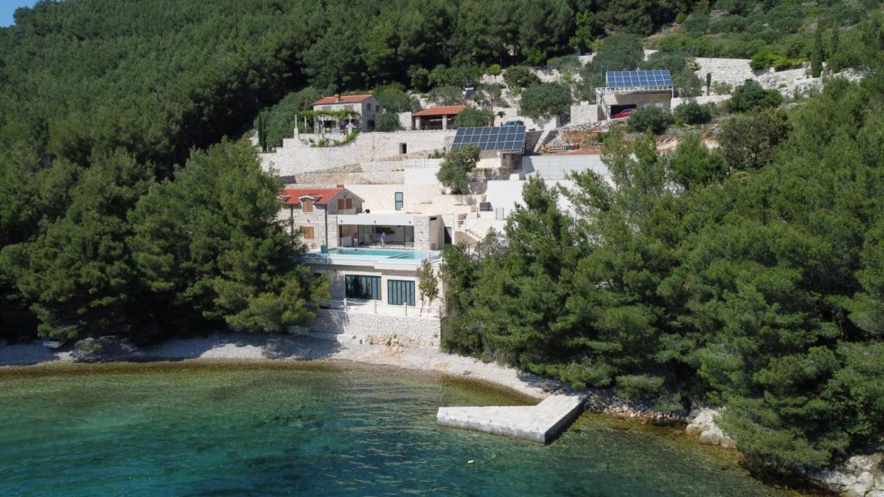 Beachfront Villa Brulupes In Secluded Bay Konstari Exterior photo